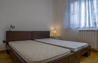 Langzeitmiete einer modernen 3-Zimmer-Wohnung, 72 m², Stadtteil Voždovac, Belgrad, Serbien